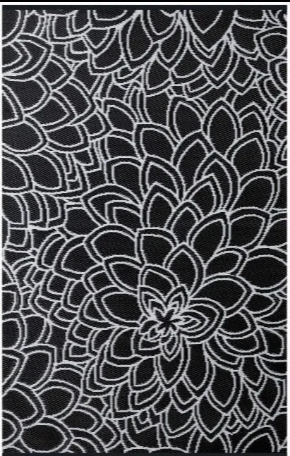 Eco Friendly Outdoor Rug - Flower Petals - Black & White